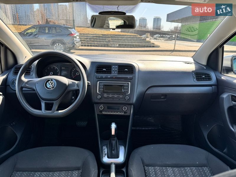 Седан Volkswagen Polo 2018 в Киеве