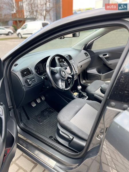 Хэтчбек Volkswagen Polo 2010 в Львове
