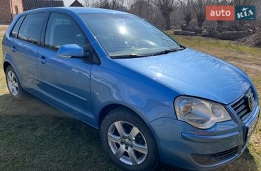 Хэтчбек Volkswagen Polo 2008 в Черновцах