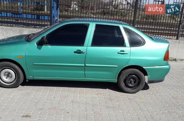 Седан Volkswagen Polo 1997 в Львові