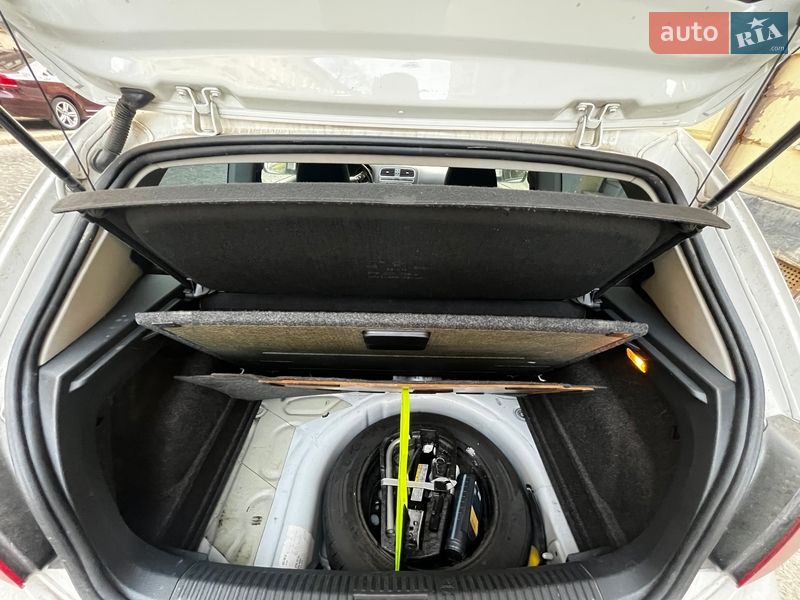 Хэтчбек Volkswagen Polo 2016 в Львове