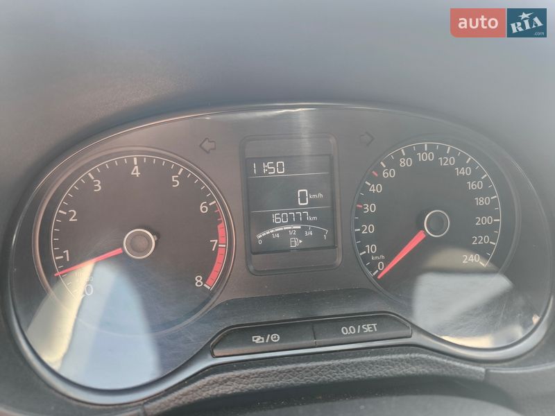 Седан Volkswagen Polo 2015 в Черновцах