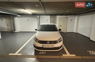 Седан Volkswagen Polo 2019 в Киеве