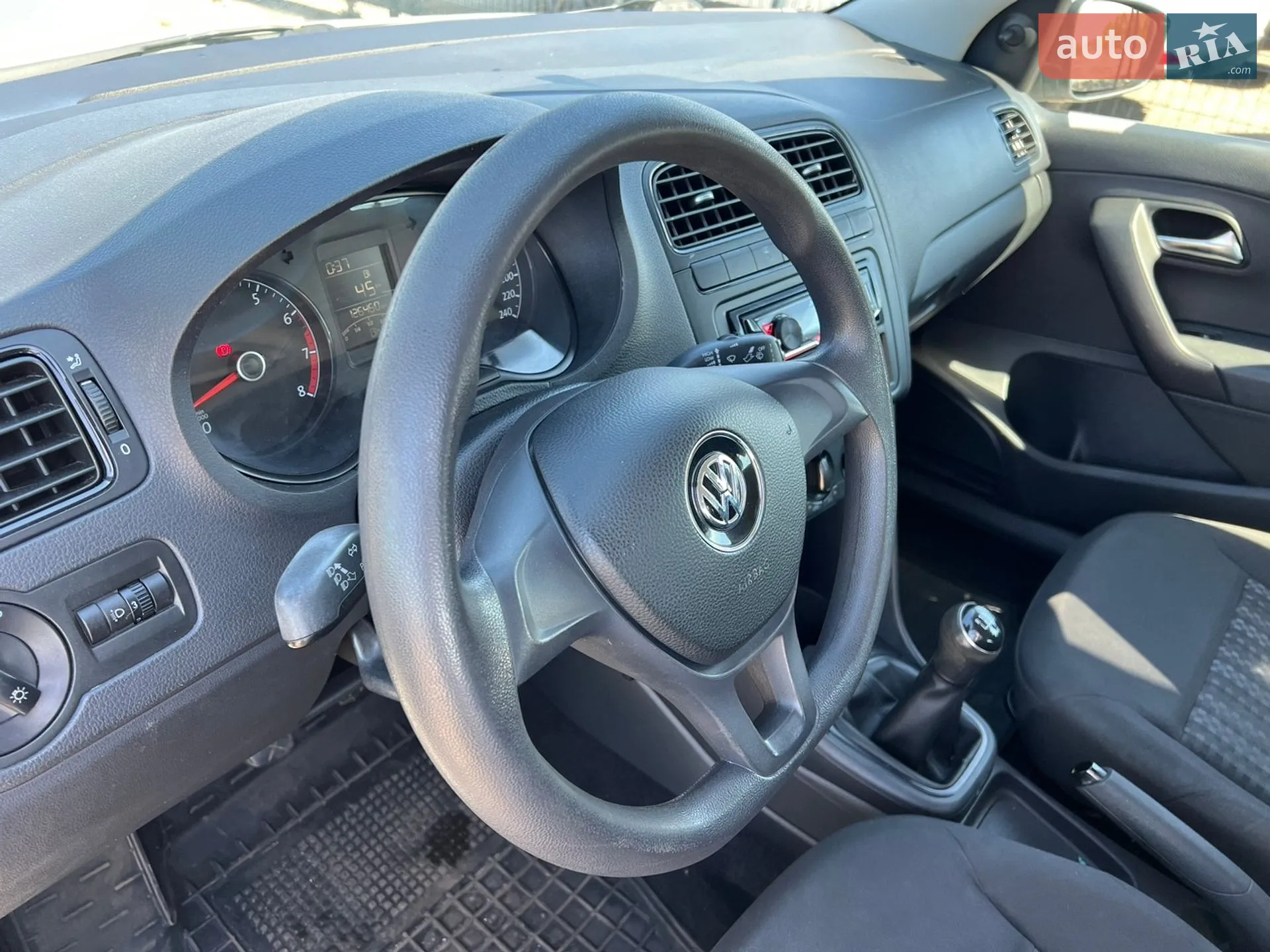 2017 Volkswagen Polo - мініатюра 8