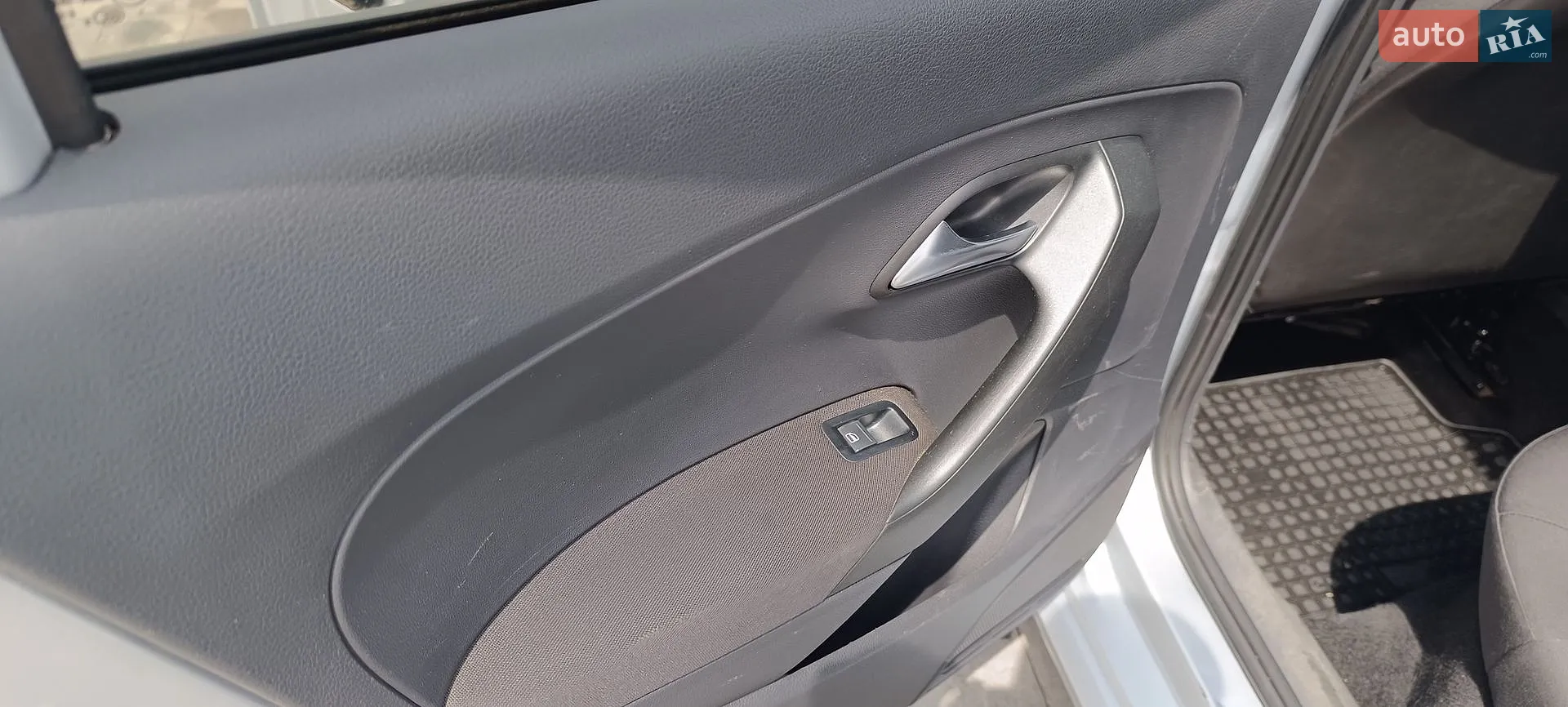 2013 Volkswagen Polo - мініатюра 12