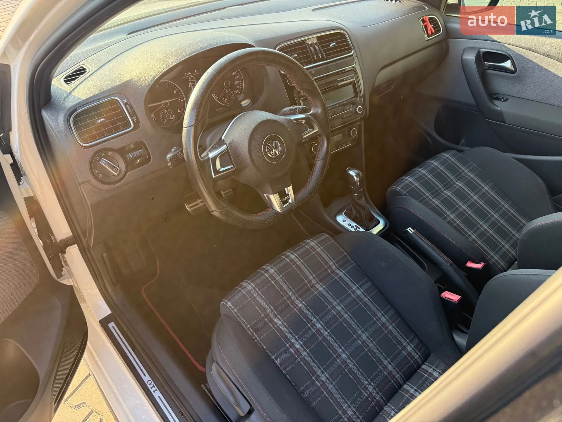 2011 Volkswagen Polo - мініатюра 21