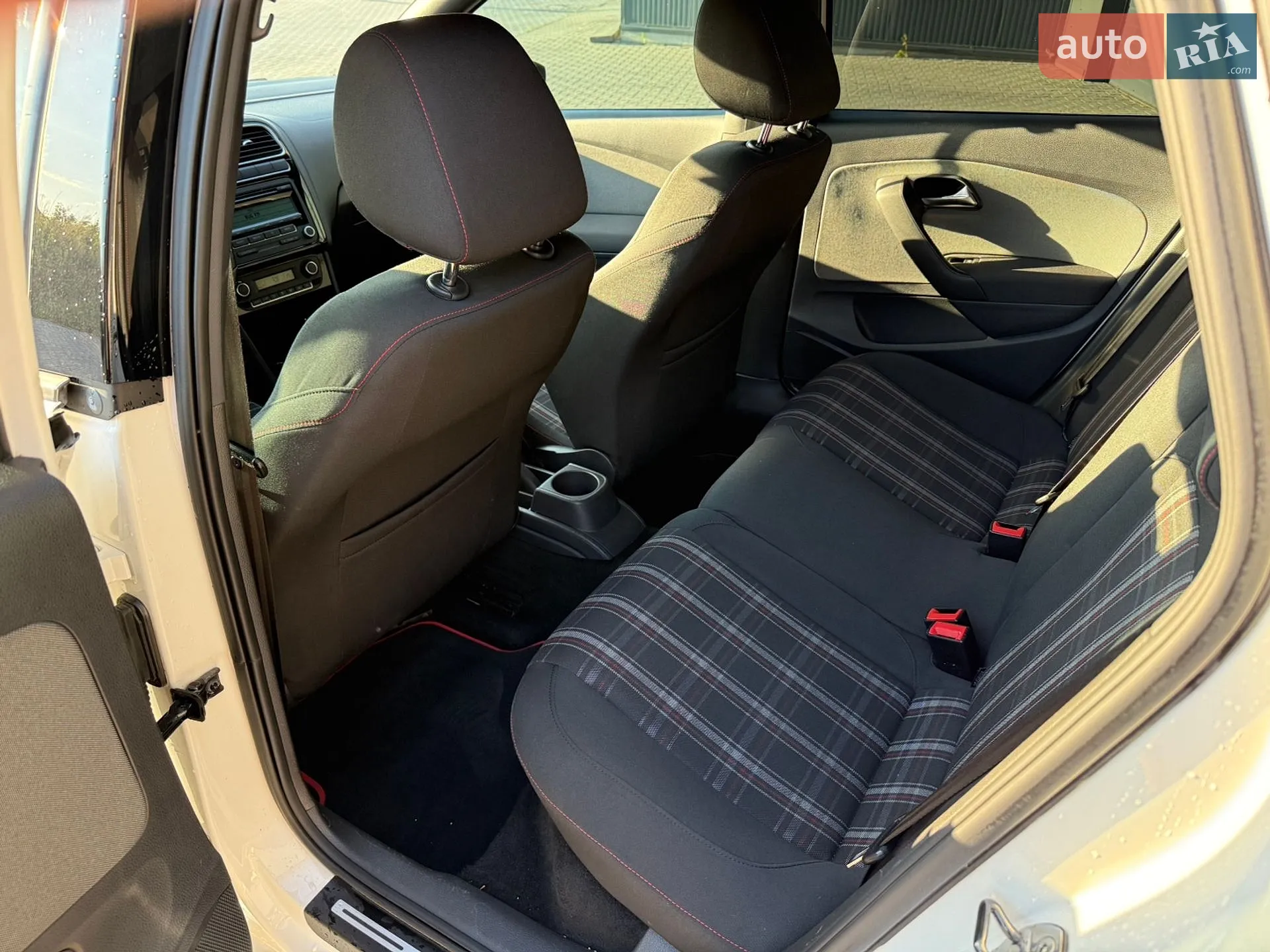 2011 Volkswagen Polo - мініатюра 32