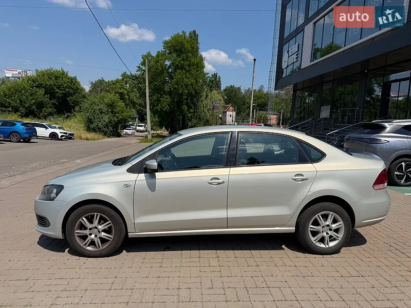 Volkswagen Polo 2013 VIN XW8ZZZ61ZCG066287 фото оголошення 3 з 51