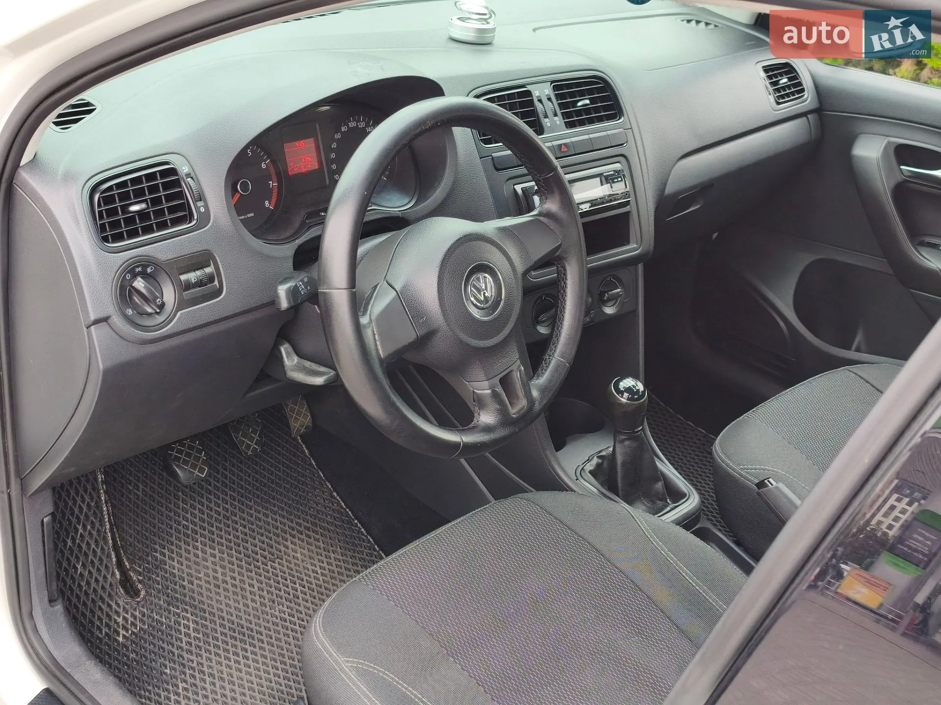 2013 Volkswagen Polo - мініатюра 12
