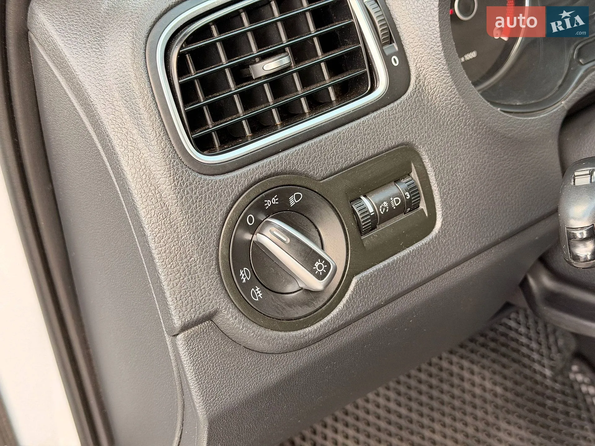 2012 Volkswagen Polo - мініатюра 42