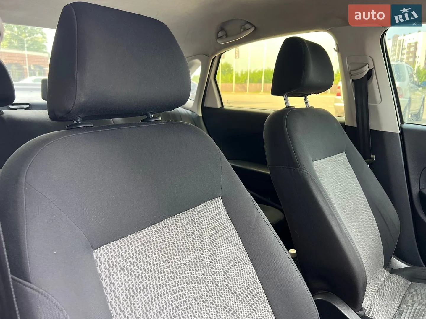 Volkswagen Polo 2013 VIN XW8ZZZ61ZDG060513 фото оголошення 29 з 37
