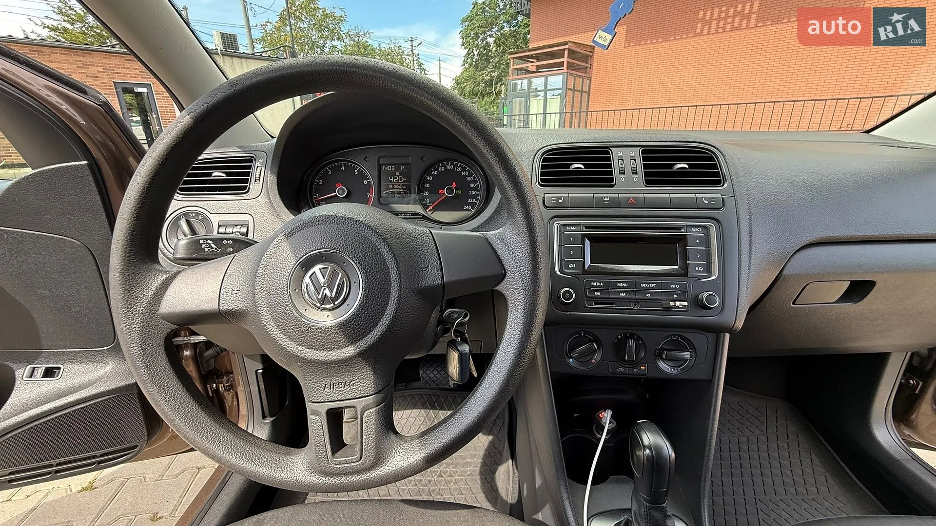 2014 Volkswagen Polo - мініатюра 22