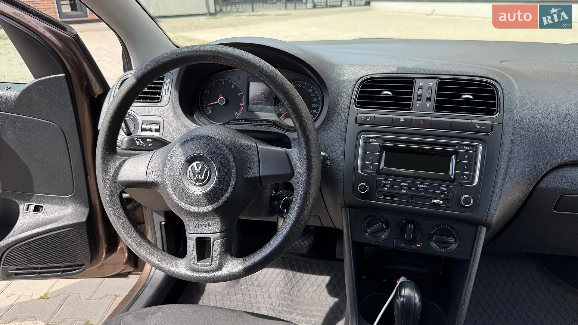 2014 Volkswagen Polo - мініатюра 30