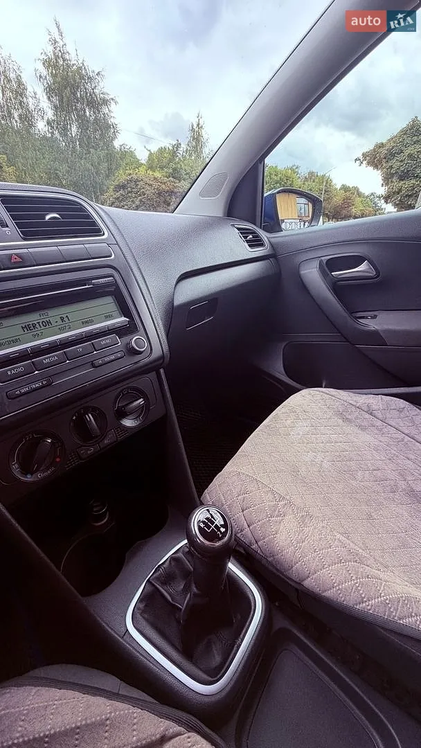 2010 Volkswagen Polo - мініатюра 9