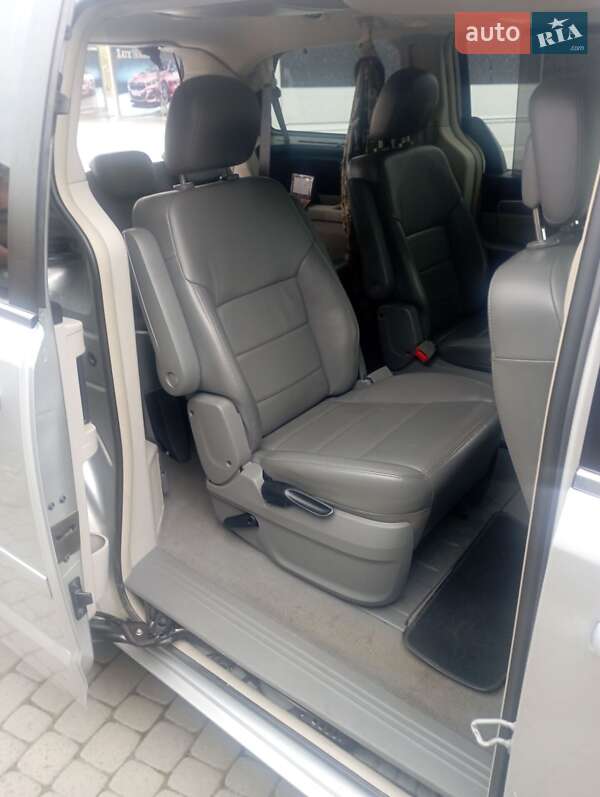 Минивэн Volkswagen Routan 2010 в Львове фото 9 Минивэн Volkswagen Routan 2010 в Львове