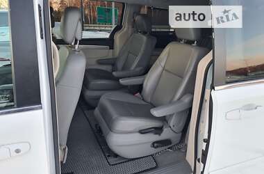 Мінівен Volkswagen Routan 2013 в Києві