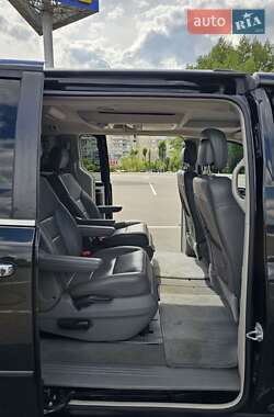 Минивэн Volkswagen Routan 2013 в 