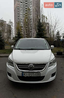 Минивэн Volkswagen Routan 2013 в Киеве