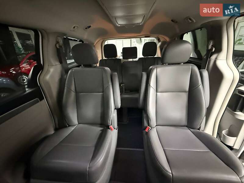 Мінівен Volkswagen Routan 2013 в Києві фото 33 Мінівен Volkswagen Routan 2013 в Києві