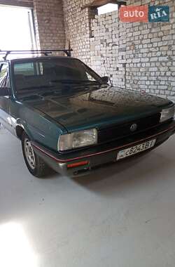 Седан Volkswagen Santana 1987 в Ладижині