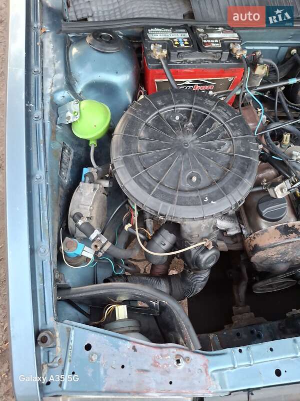 Седан Volkswagen Santana 1984 в Иваничах