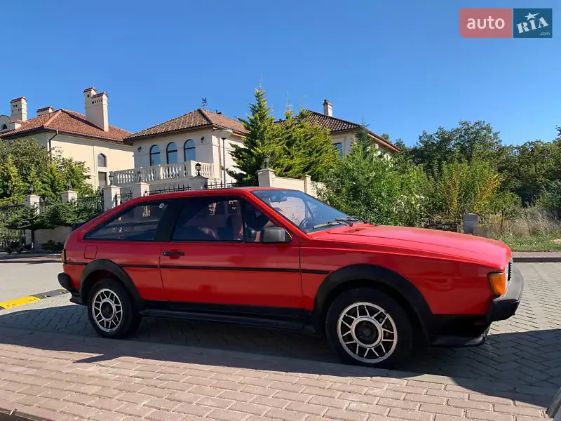 Хэтчбек Volkswagen Scirocco 1986 в 