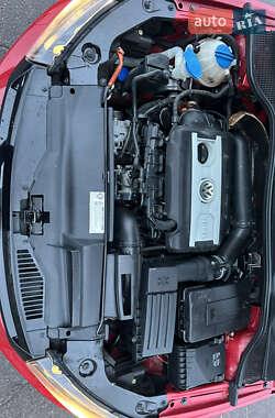 Хетчбек Volkswagen Scirocco 2010 в 