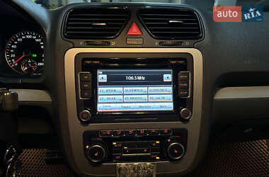 Хэтчбек Volkswagen Scirocco 2011 в 