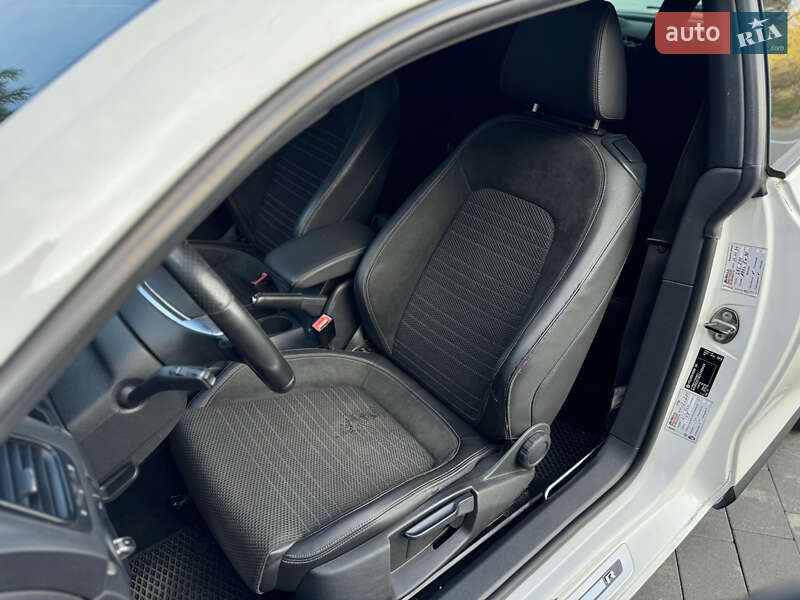 Хетчбек Volkswagen Scirocco 2010 в Ужгороді