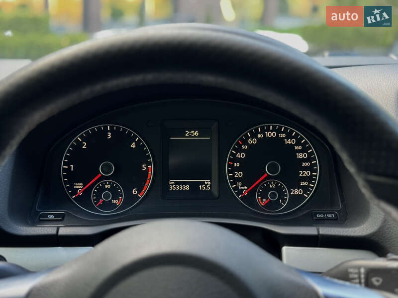 Хетчбек Volkswagen Scirocco 2010 в Ужгороді