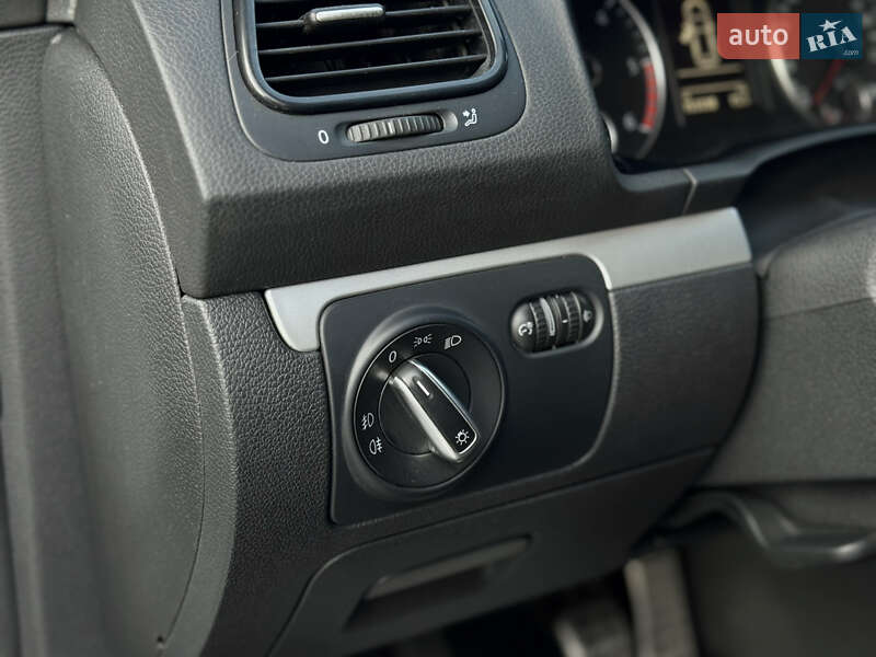 Хетчбек Volkswagen Scirocco 2010 в Ужгороді