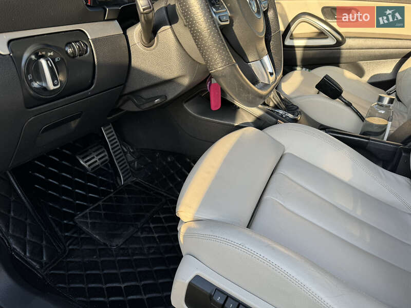 Хэтчбек Volkswagen Scirocco 2010 в Киеве