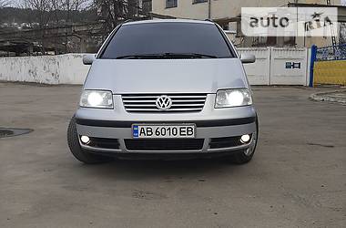 Минивэн Volkswagen Sharan 2001 в Могилев-Подольске