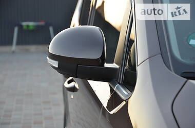Мінівен Volkswagen Sharan 2011 в 