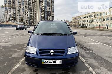Минивэн Volkswagen Sharan 2000 в Киеве
