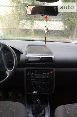 Седан Volkswagen Sharan 2003 в 