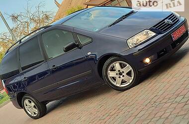 Минивэн Volkswagen Sharan 2003 в Сарнах