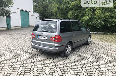 Минивэн Volkswagen Sharan 2005 в Городке