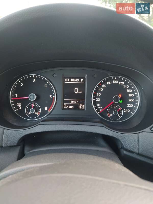 Минивэн Volkswagen Sharan 2015 в Белой Церкви