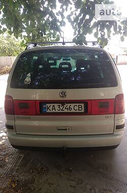 Минивэн Volkswagen Sharan 2003 в 
