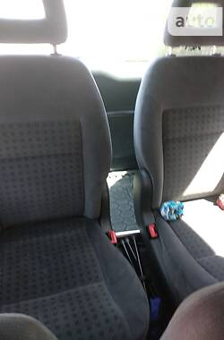Минивэн Volkswagen Sharan 2003 в 