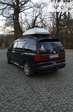 Минивэн Volkswagen Sharan 2002 в Черновцах