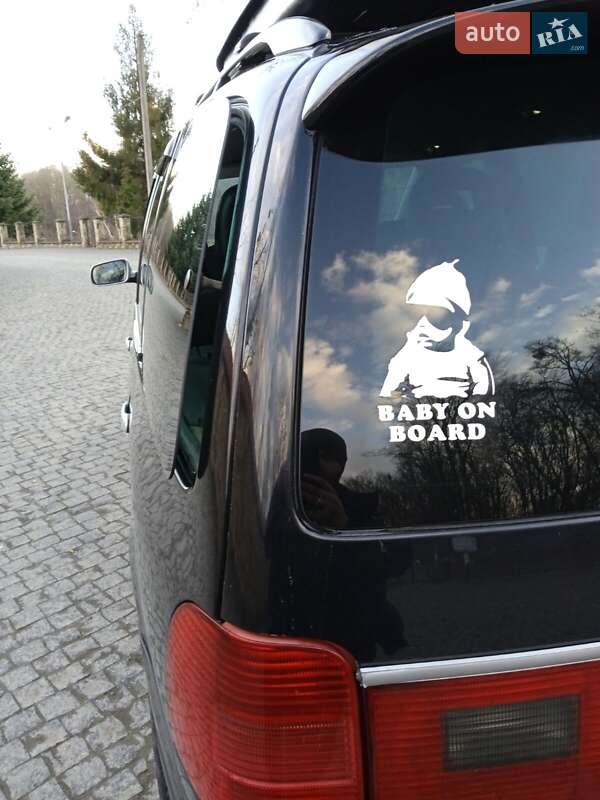 Минивэн Volkswagen Sharan 2002 в Черновцах