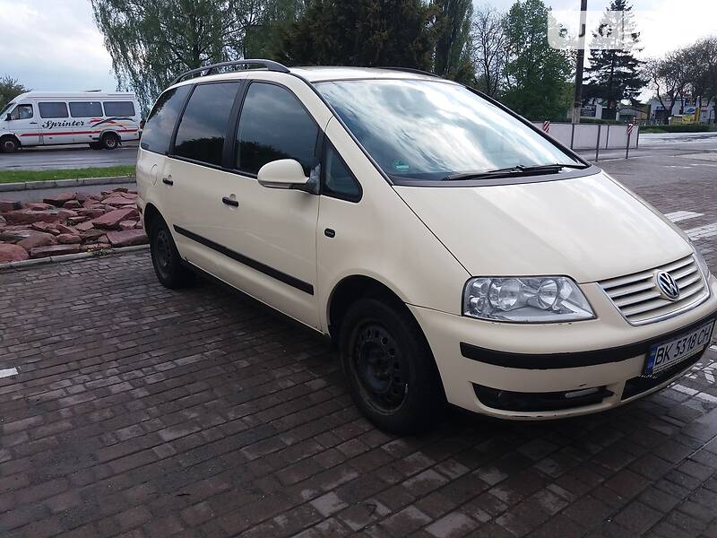 Універсал Volkswagen Sharan 2007 в Рівному