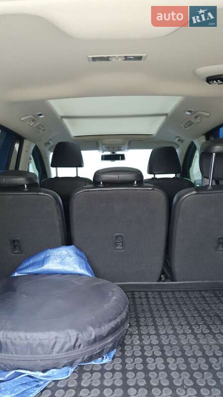 Минивэн Volkswagen Sharan 2012 в Каменском