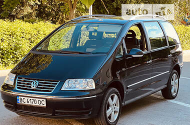 Минивэн Volkswagen Sharan 2007 в Городке