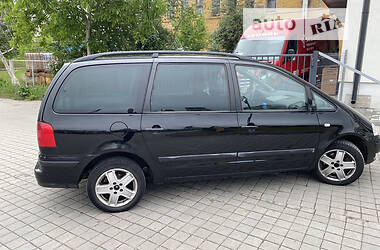 Минивэн Volkswagen Sharan 2003 в Львове