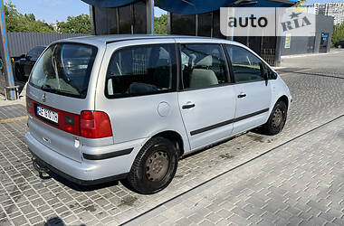 Минивэн Volkswagen Sharan 2001 в Днепре