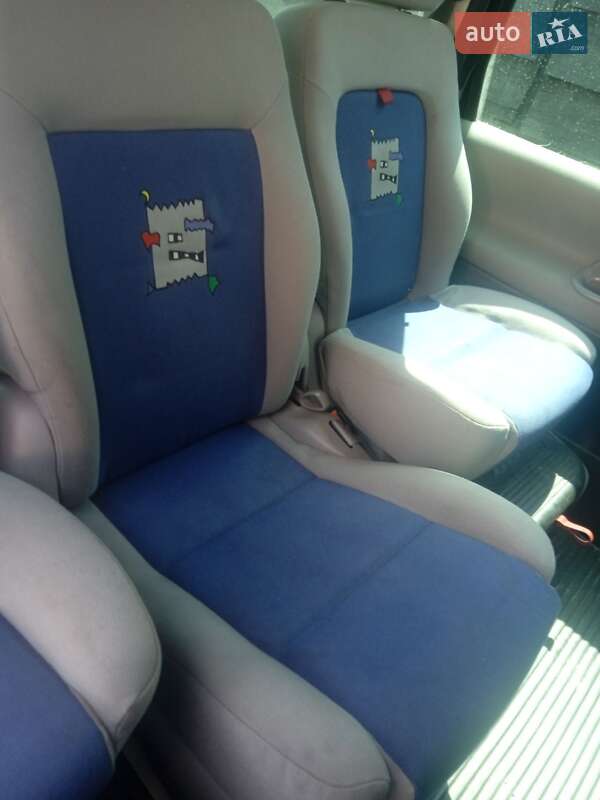 Минивэн Volkswagen Sharan 1999 в Тростянце