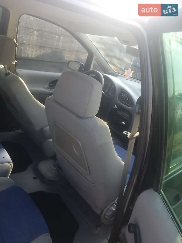 Минивэн Volkswagen Sharan 1999 в Тростянце